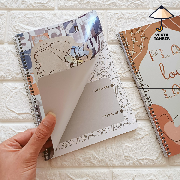 دفتر زبان 50 برگ فنری NOVINCO دو خط و چهار خط جلد لیزری (گلاسه دو رو) لبه گرد طرح های فانتزی جذاب