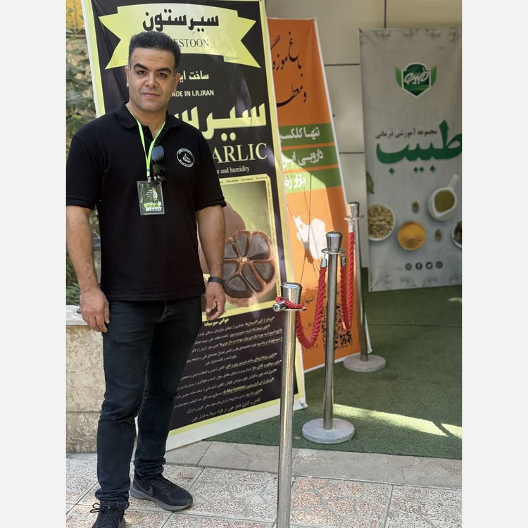 سیر سیاه اصل تازه (یک کیلویی) پاستیلی درجه یک و شیرین تهیه شده ازسیرهمدان
