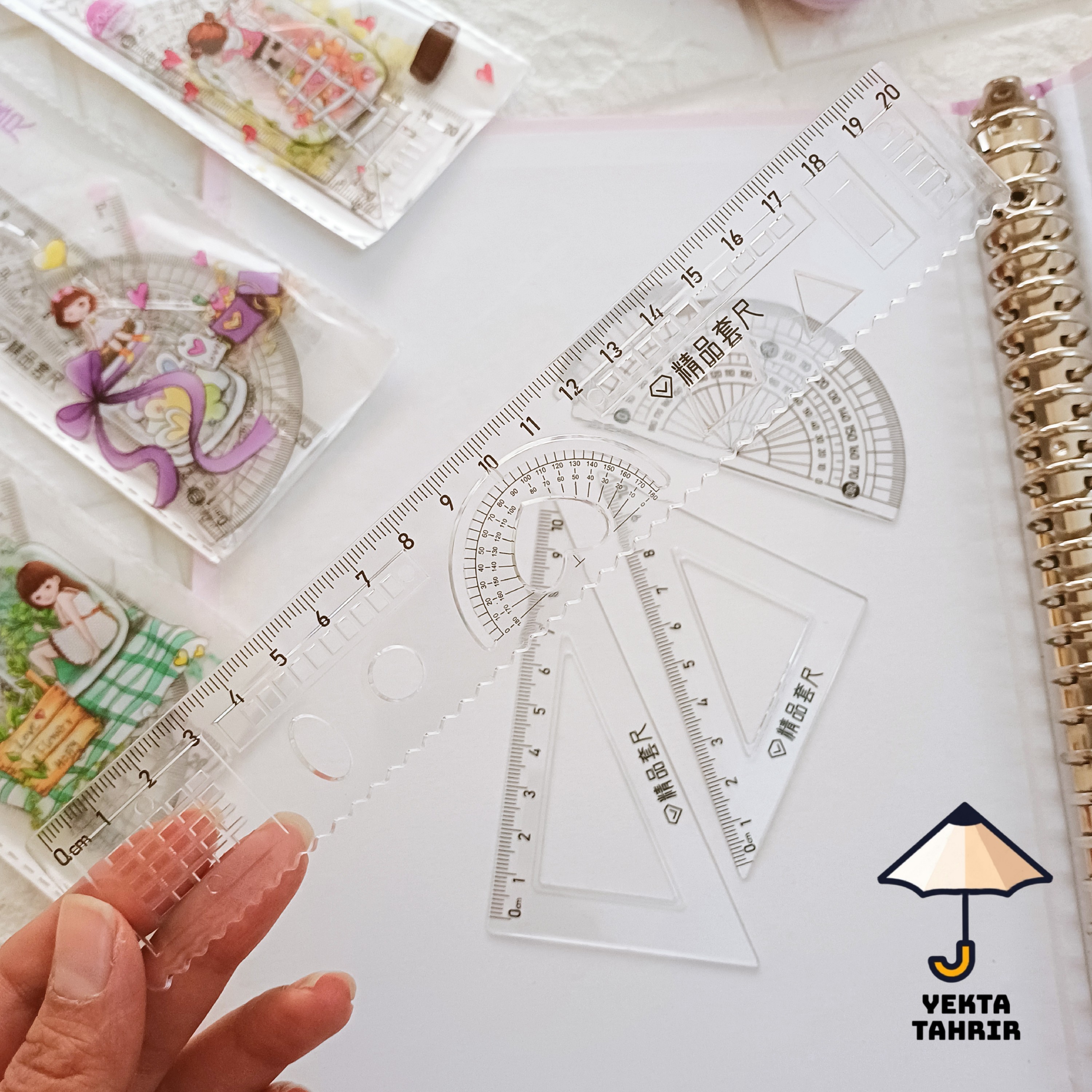 ست 4 عددی خط کش و گونیا نقاله فانتزی انیمه و لبوبو دارای اشکال هندسی