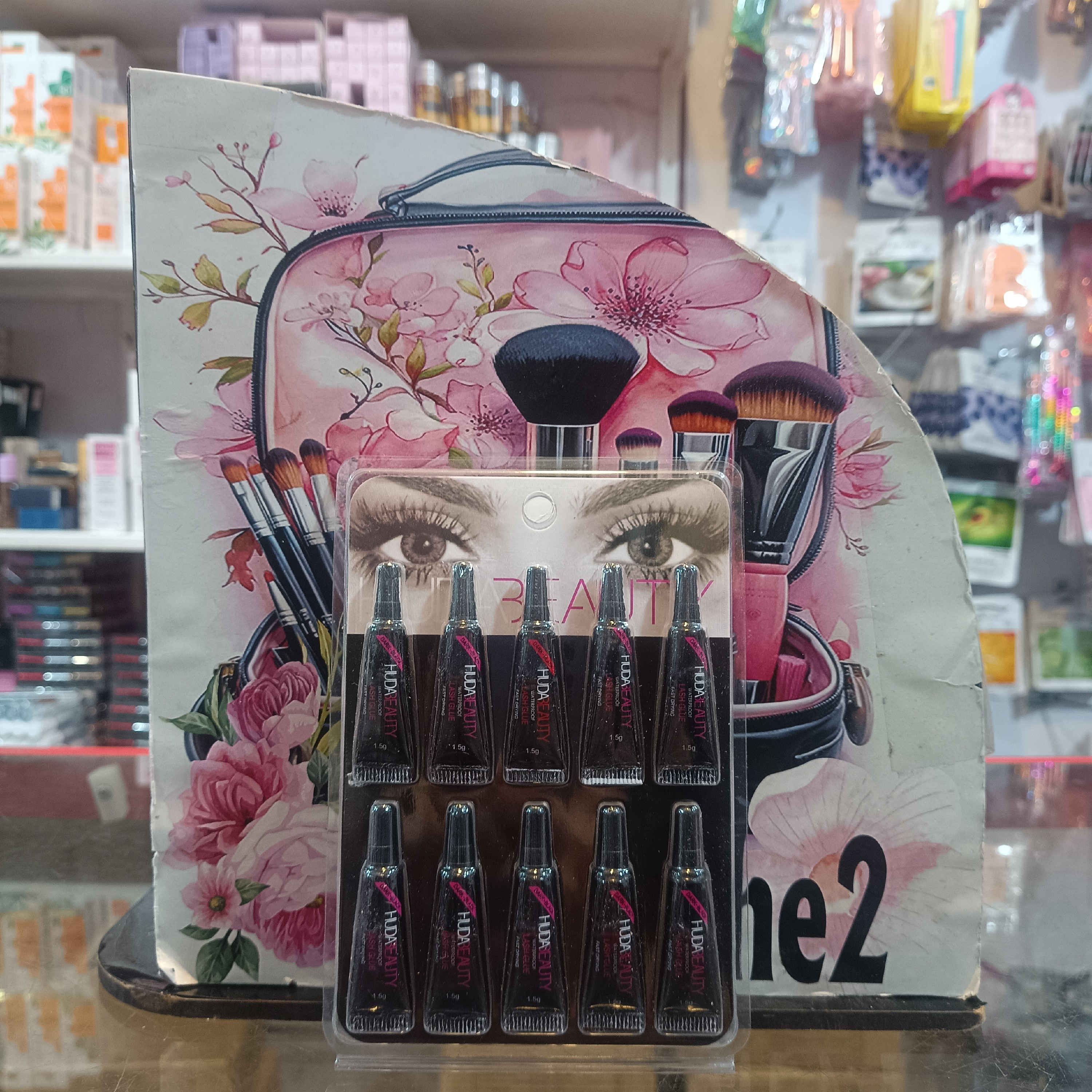 چسب مژه