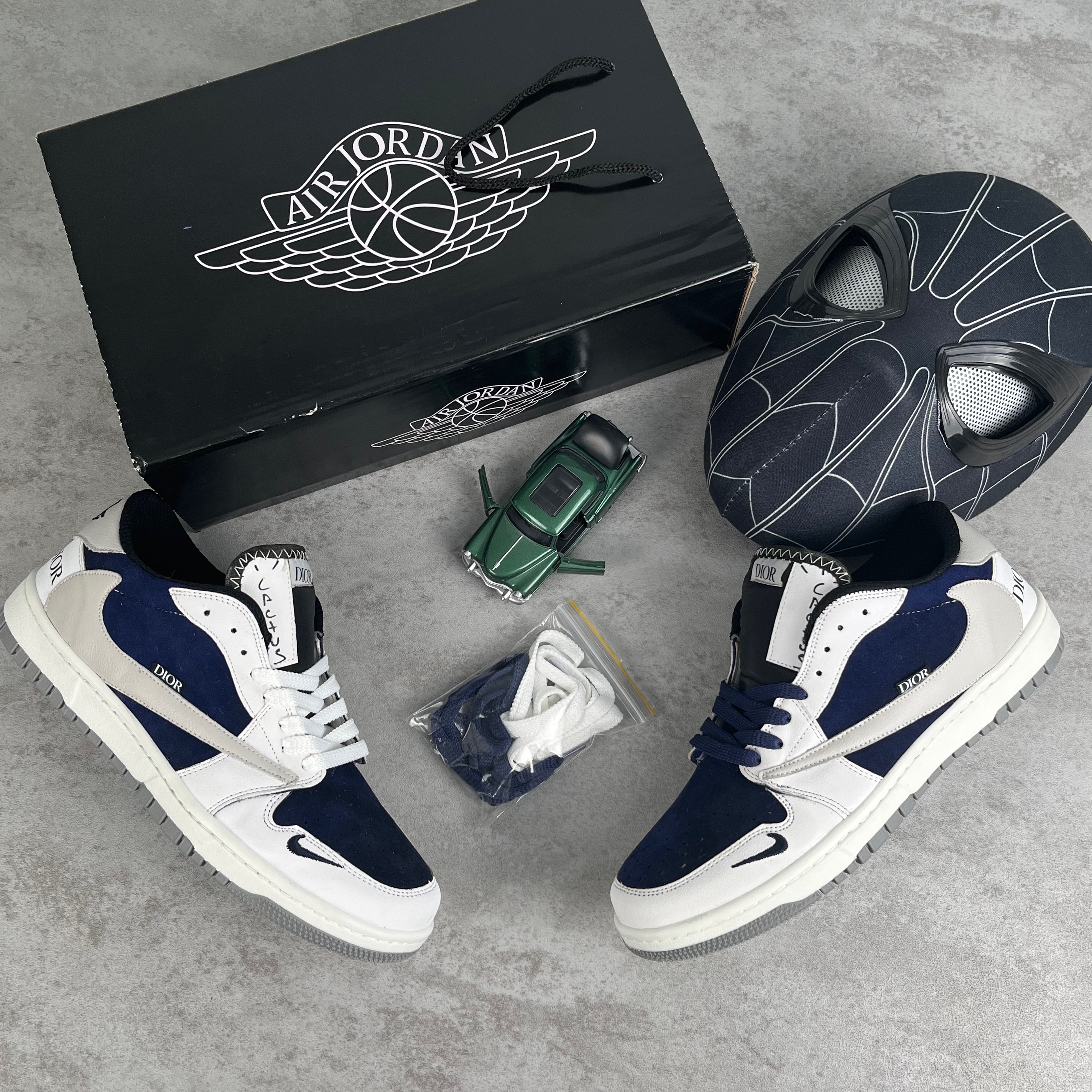 کتونی ترویس دیور سورمه ای nike Travis