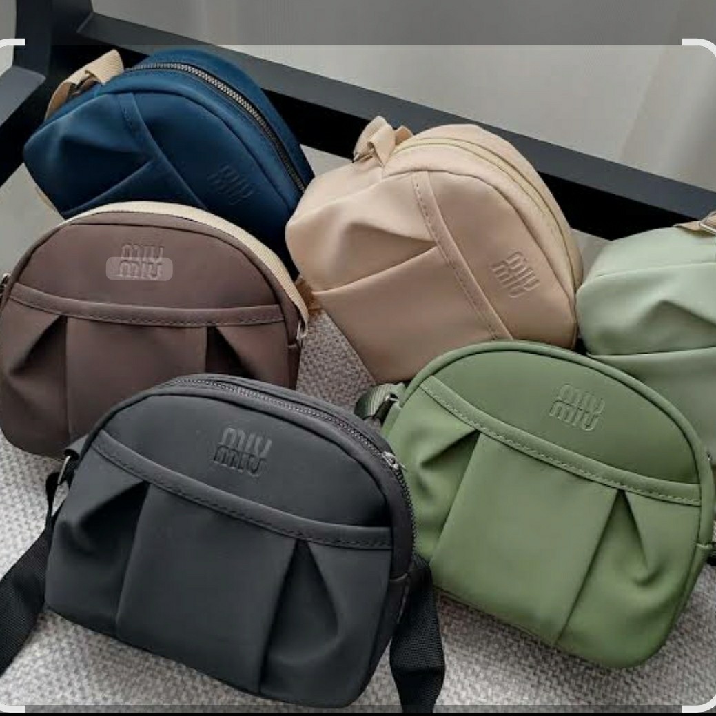 کیف دوشی زنانه پینترستی میو میو مدل توت بگ