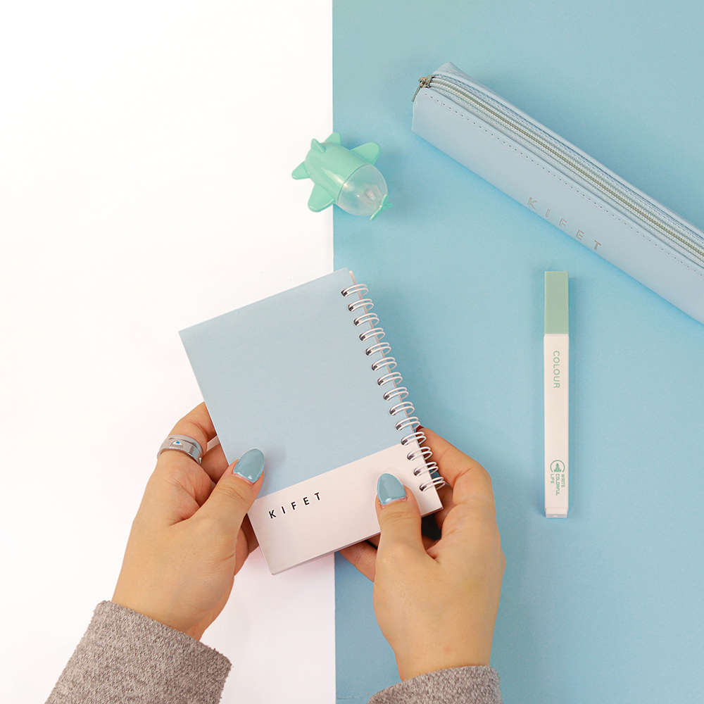 دفترچه پنتون کیفت Pantone