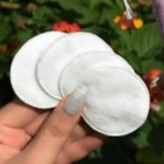 پد سکه ای ایپک بسته 70عددی جنس پنبه ای بسیار نرم و لطیف اصلا متلاشی نمیشه مخصوص پاک کردن آرایش ( محصولات پوستی سانیا )