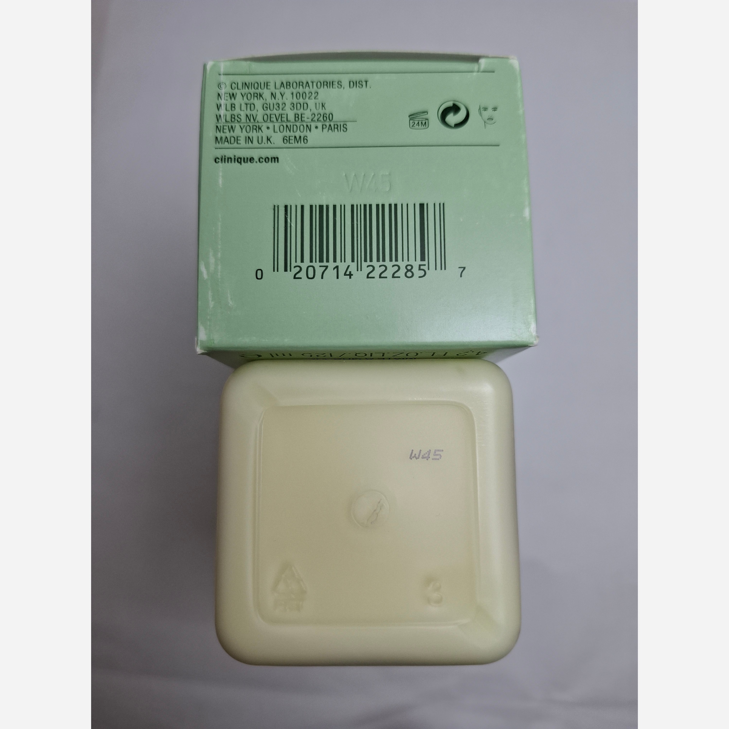 آبرسان پمپی کلینیک CLINIQUE