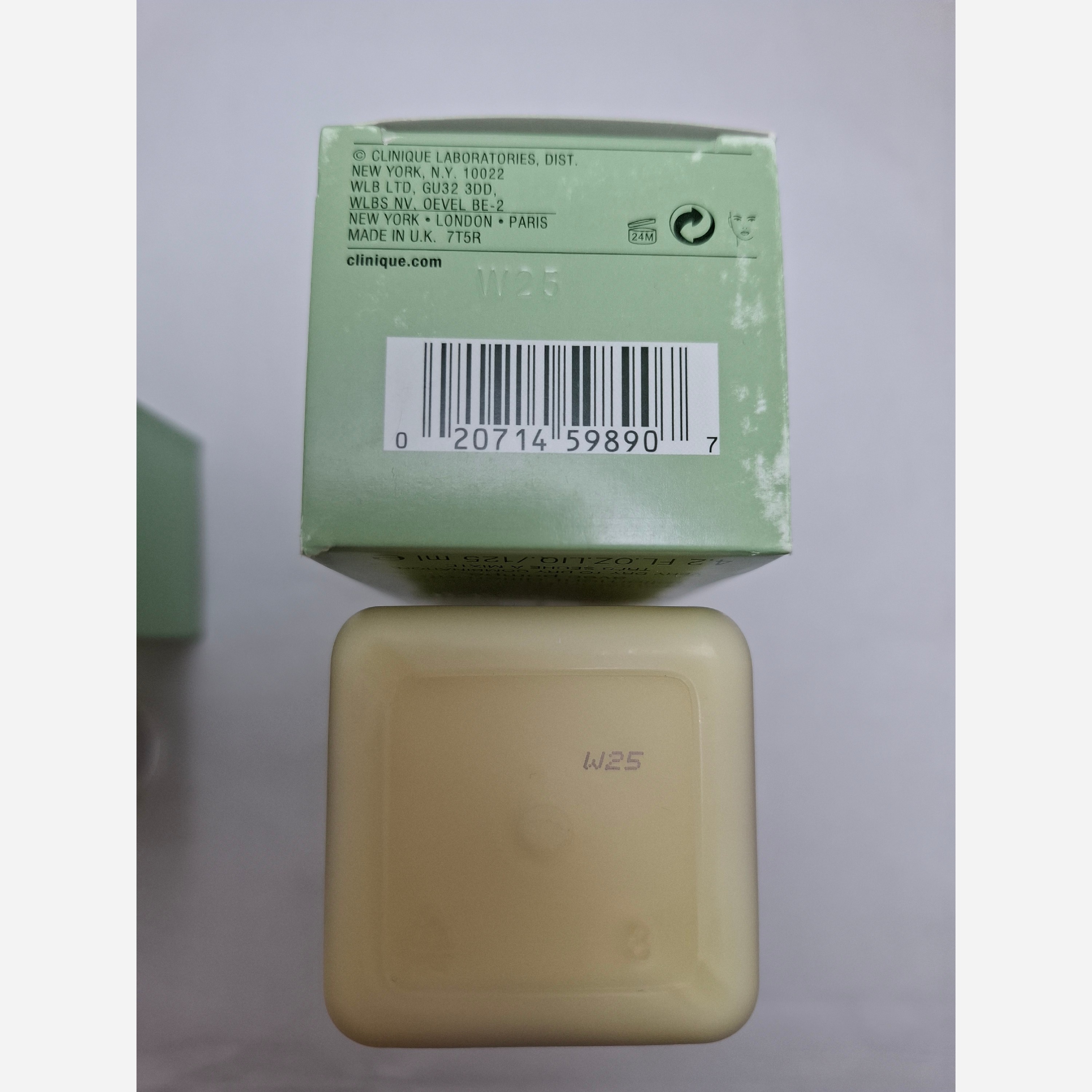 آبرسان پمپی کلینیک CLINIQUE