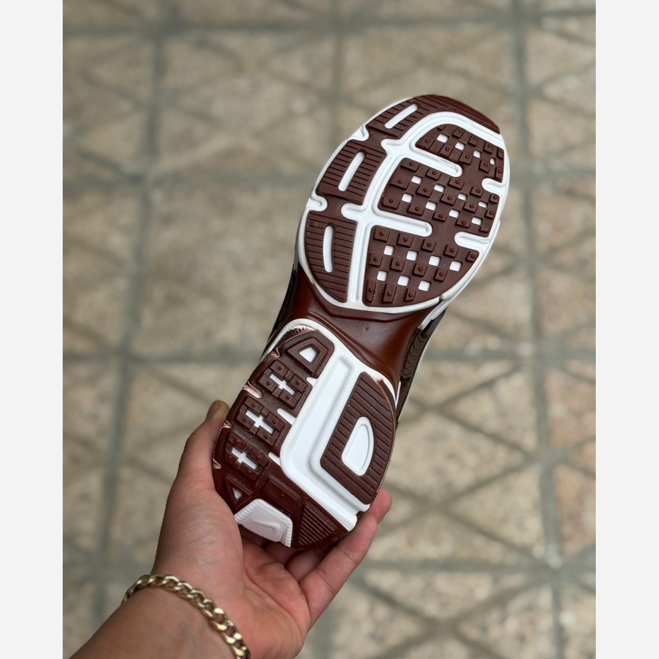 کتونی نایک وی تو کی قهوه ای مردانه زنانه ست Nike V2K