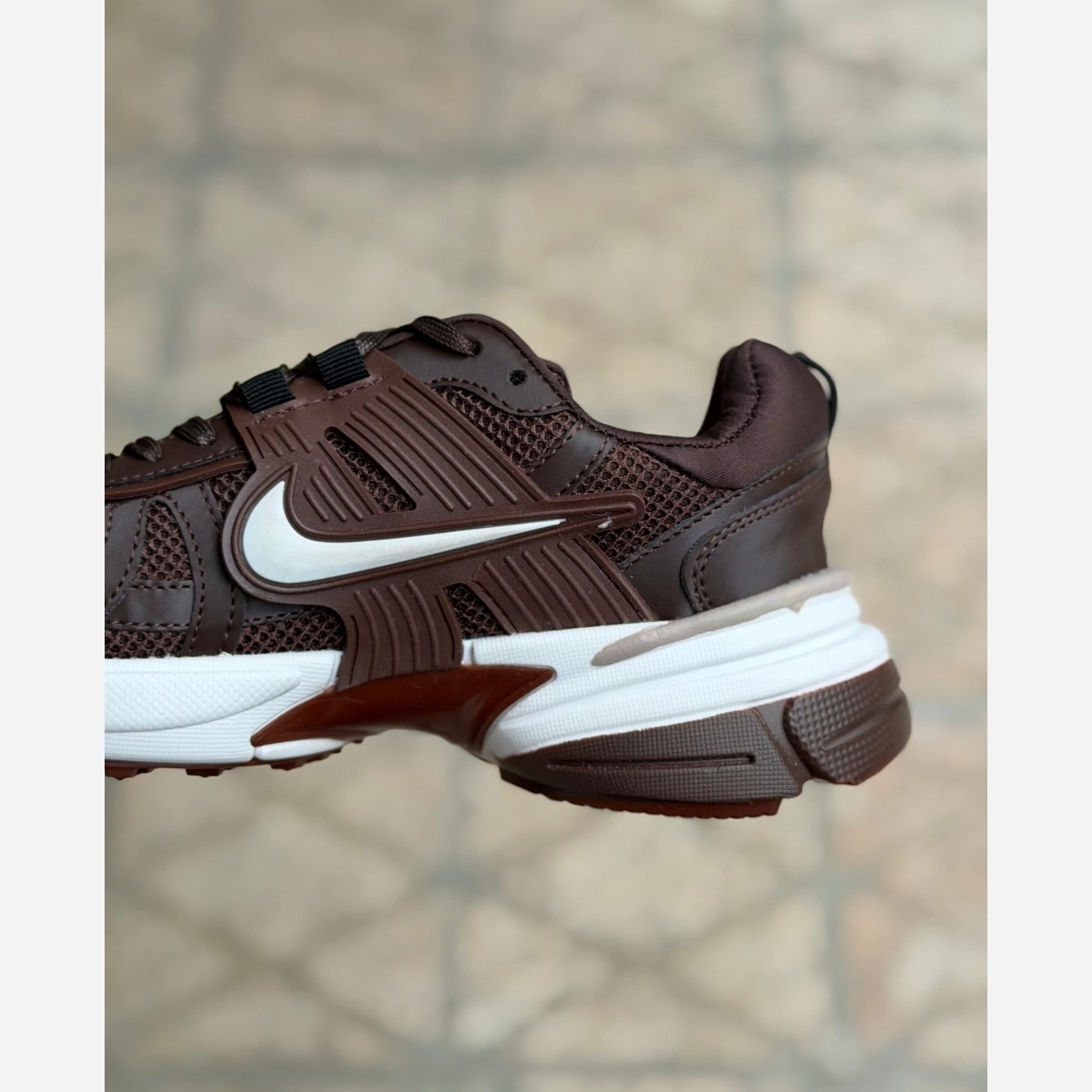 کتونی نایک وی تو کی قهوه ای مردانه زنانه ست Nike V2K