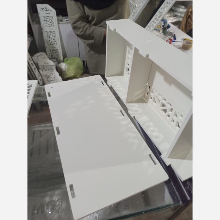 آینه باکس پر کار بسیار زیبا آینه همراه باکس ست حمام سرویس بهداشتی باکس دارای طبقه و جای دستمال رول ورق درجه یک ضد آب