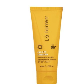 ضد آفتاب بی رنگ لافارر مدل SPF50 مناسب پوست خشک و نرمال حجم 40 میلی لیتر