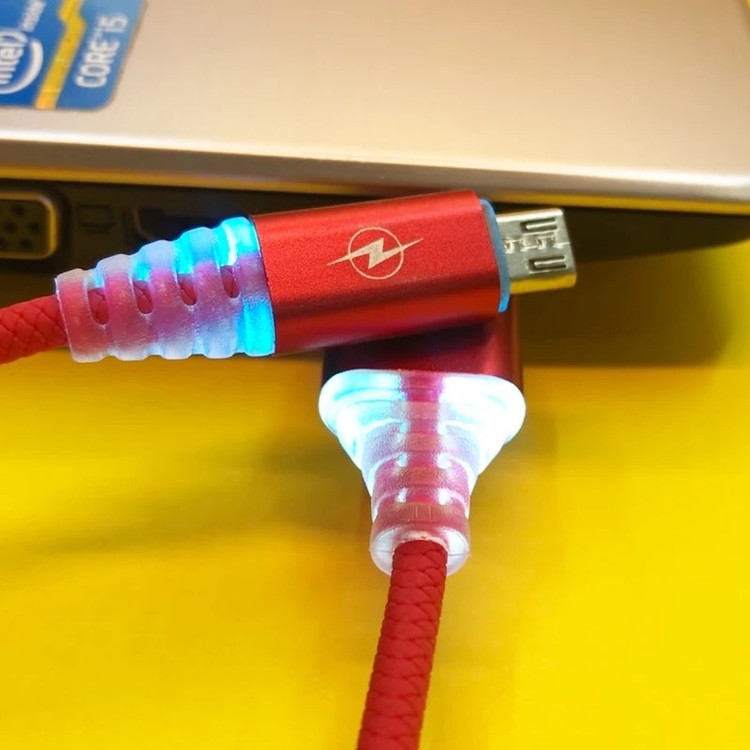 کابل شارژ فست شارژ (Micro USB) مدل چراغدار،اورجینال چین،دارای طراحی منحصر به فرد و زیبا،به طول یک متر
