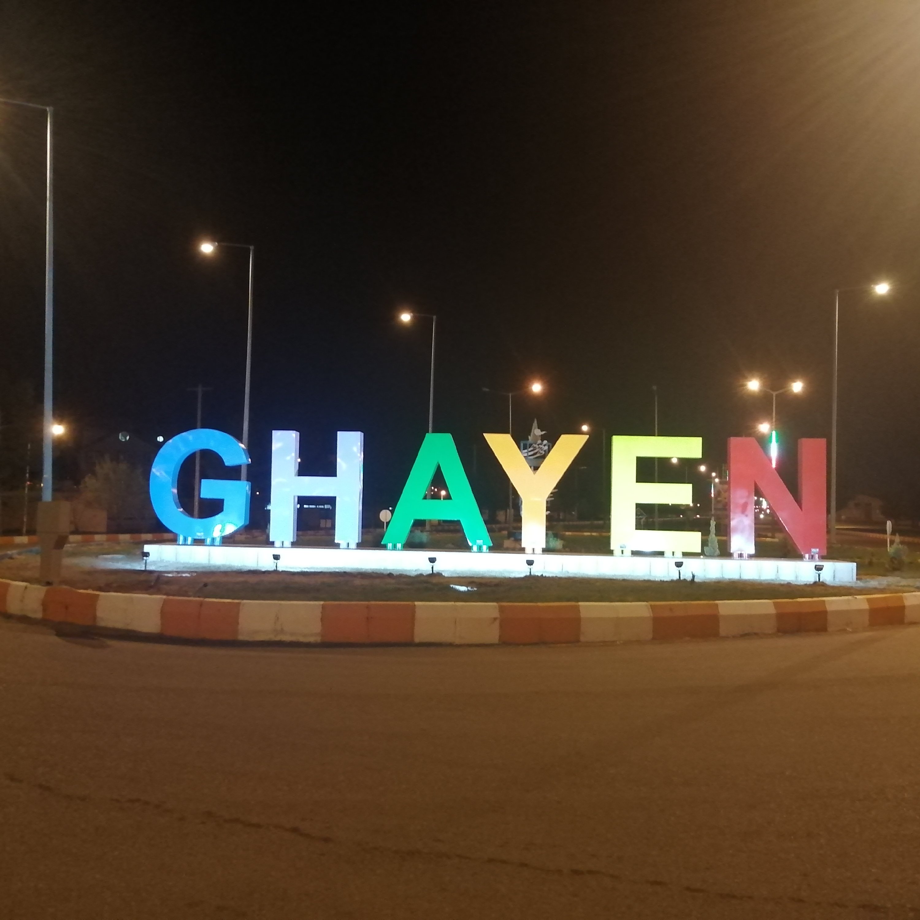 زعفران سرگل ممتاز دو گرمی امسالی برداشت پاییز 1404 محصول جنوب خراسان و قائنات تضمین کیفیت