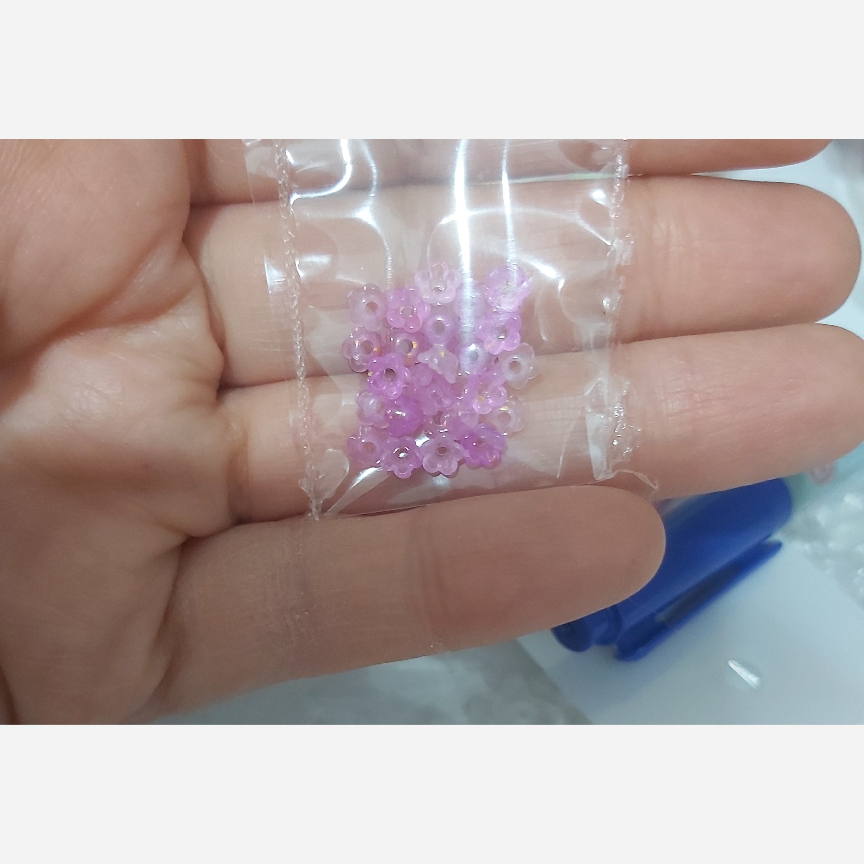 مهره طرح شکوفه خیلی ریز 4میلی مترپک 20عددی کدD