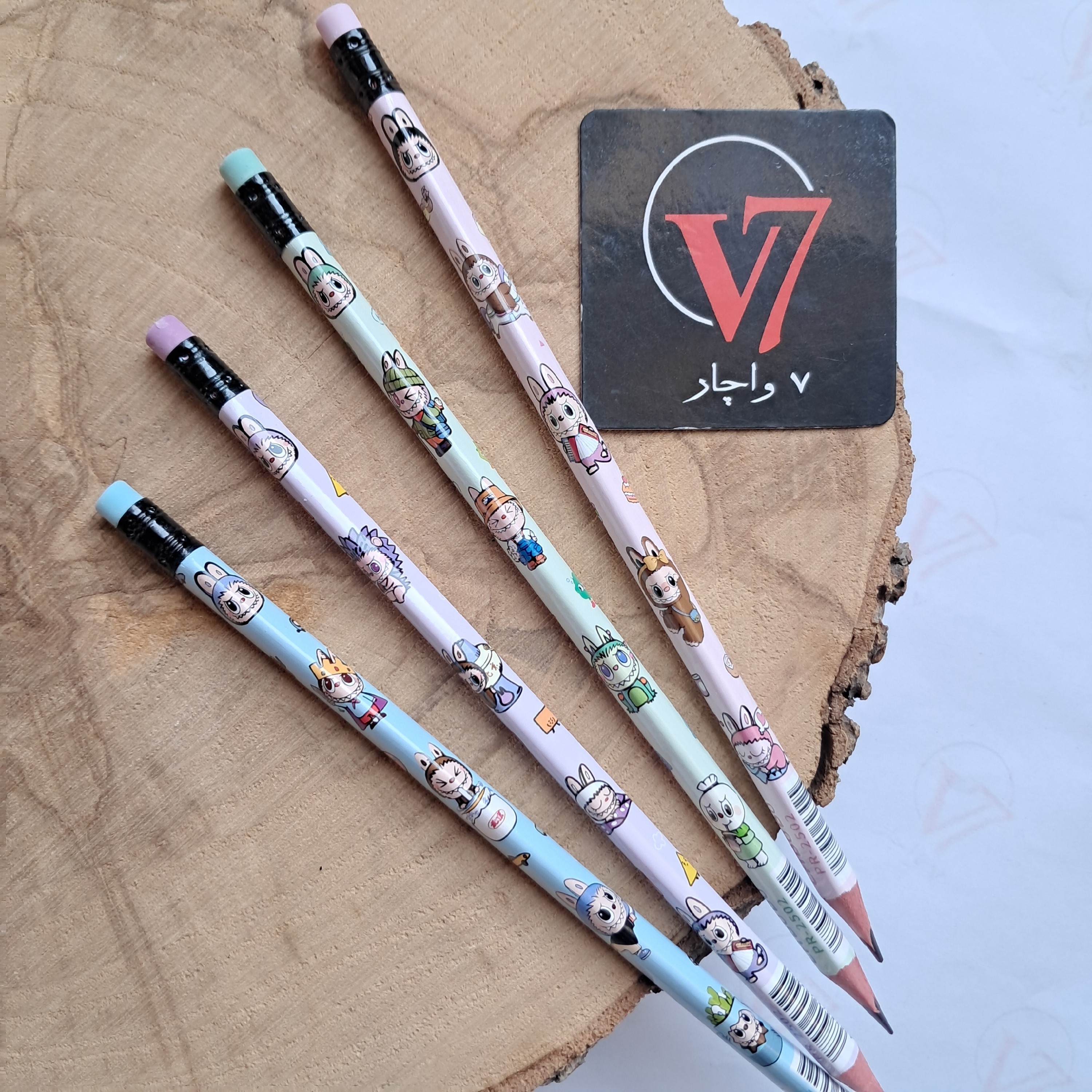 مداد لبوبو مداد مشکی پاکن دار لبوبو مداد سه گوش سیاه پاکندار لابوبو مداد مثلثی لبوبو LABUBU برند Prodone