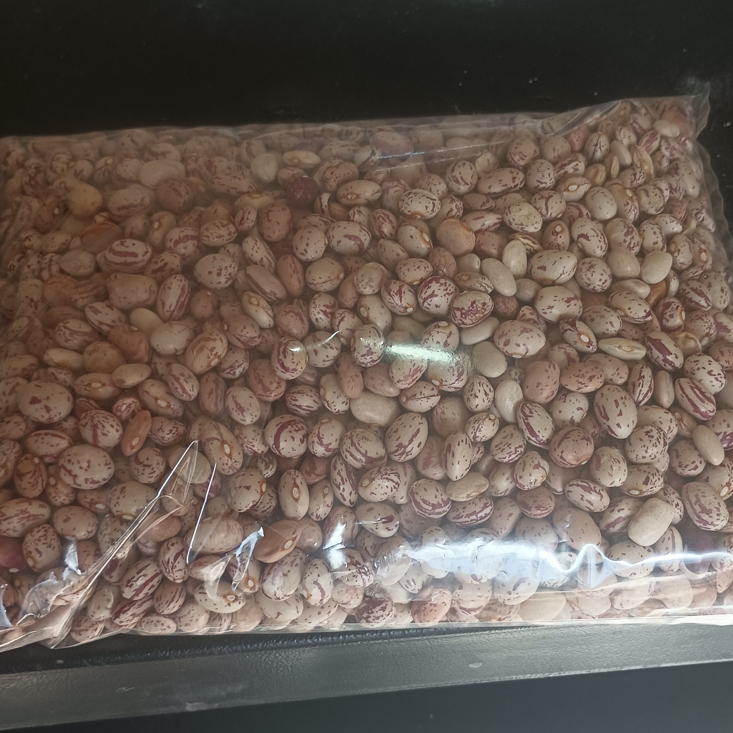 لوبیا چیتی خمین دستچین شده وبا کیفیت. دربسته 900گرمی