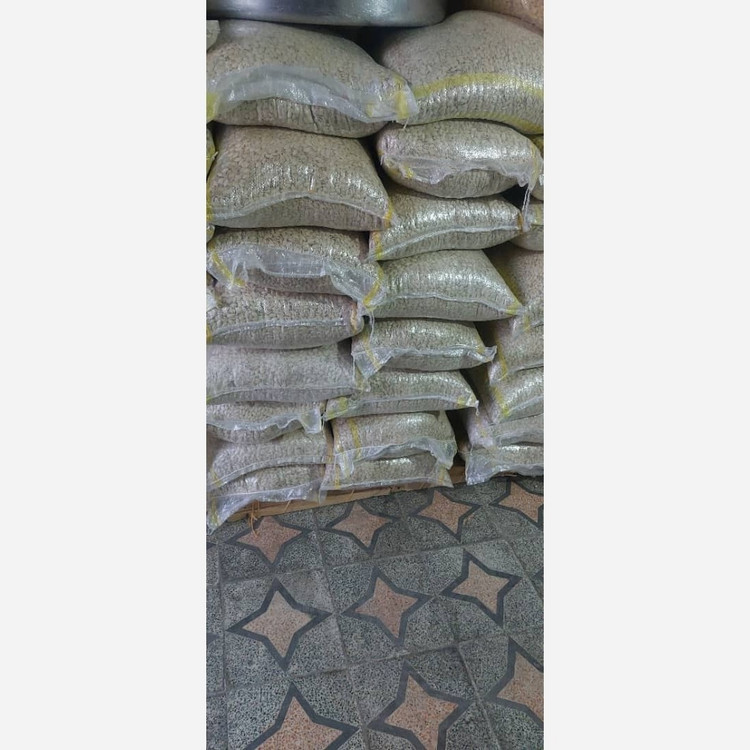 تخمه کدو خام ایرانی گوشتی100 درصد طبیعی یک کیلوگرم