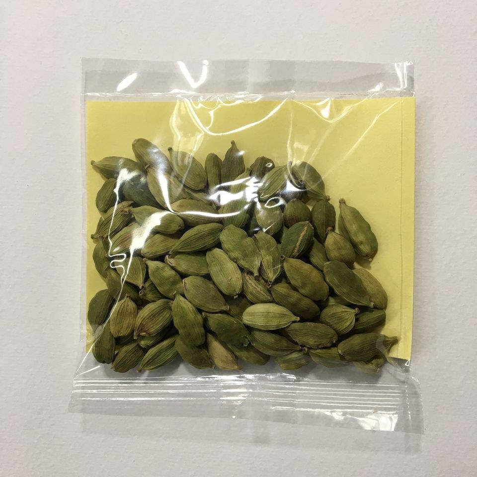 هل 20گرم (سبز رنگ و درشت)
