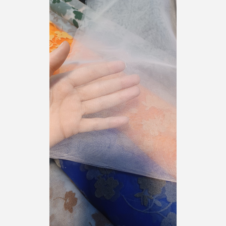 پارچه تور عرض 3 متر 6136سانول ( نرم ) متری 148/000 تومان