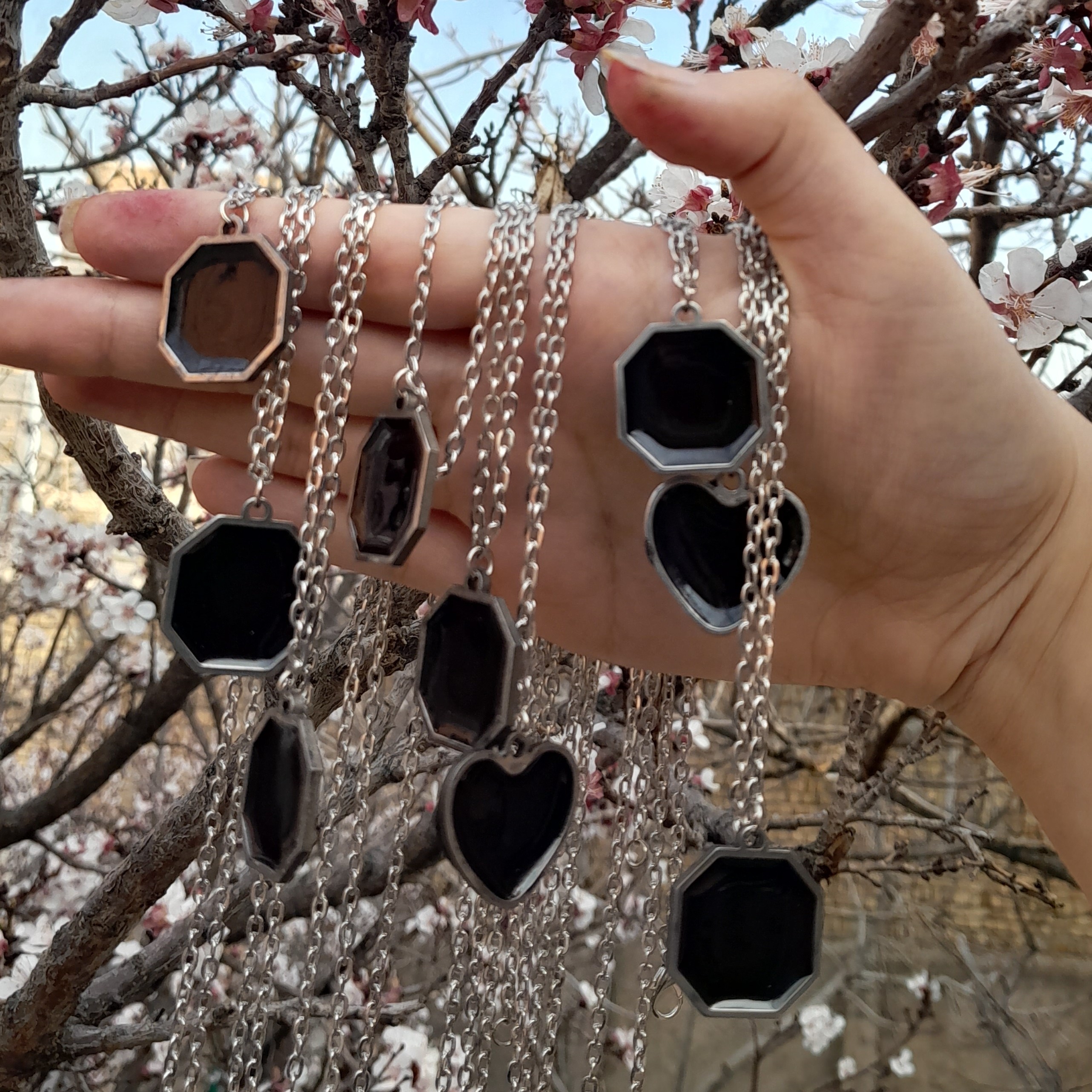 گردنبند حرارتی و جادوئی