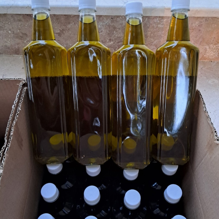 روغن زیتون فرابکر پرس سرد با بو 3 لیتری به وزن 2850گرم خالص