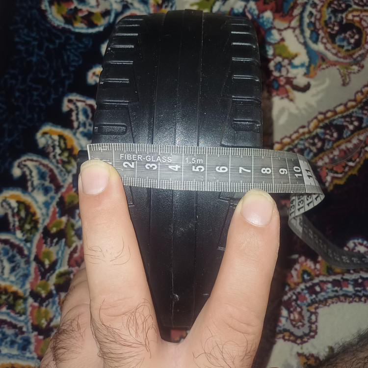 لاستیک و چرخ یدکی ماشین مجیک کار