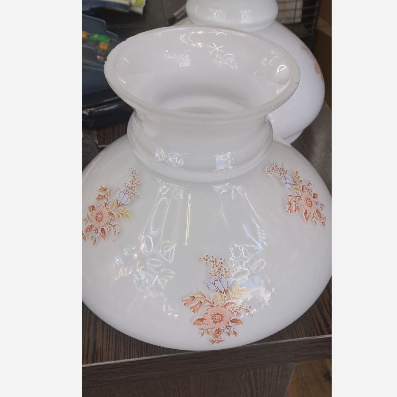 حباب یدک قالپاقی لمپا لنتر چراغ شمعدان حباب لب چین لاله آباژور قطعه یدکی حباب شمعدان لاله یدک لوله گردسوز گرسوز