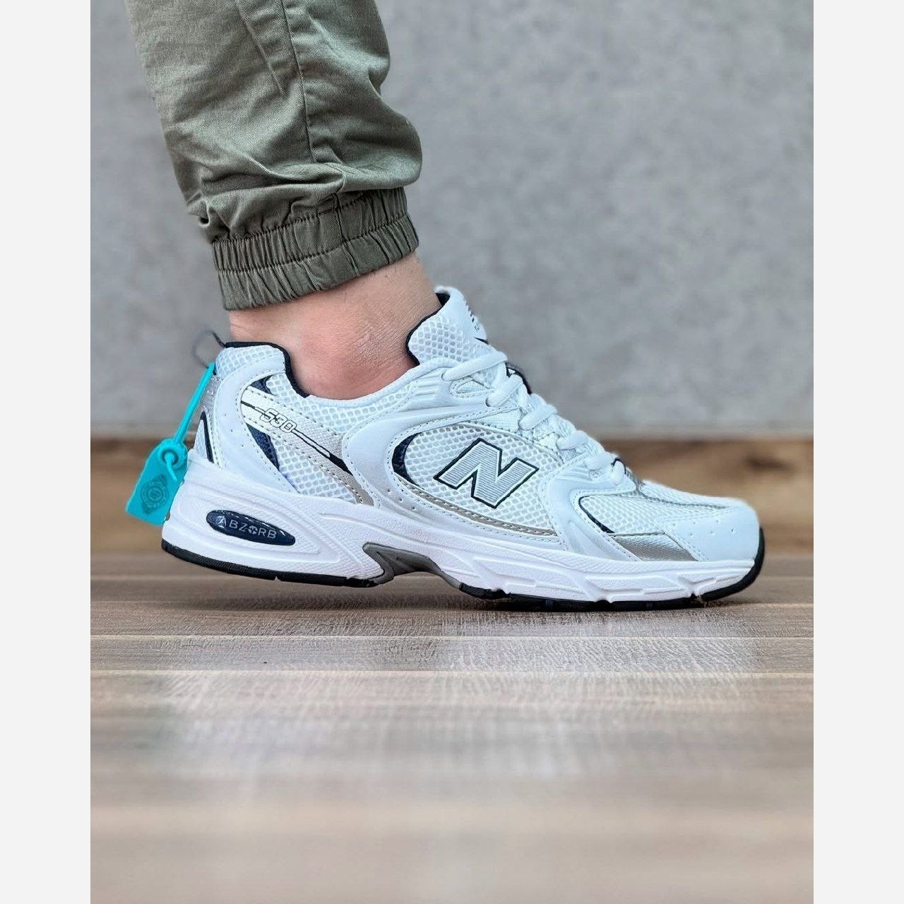 کتونی نیوبالانس 530 مردانه زنانه مشکی سفید New Balance