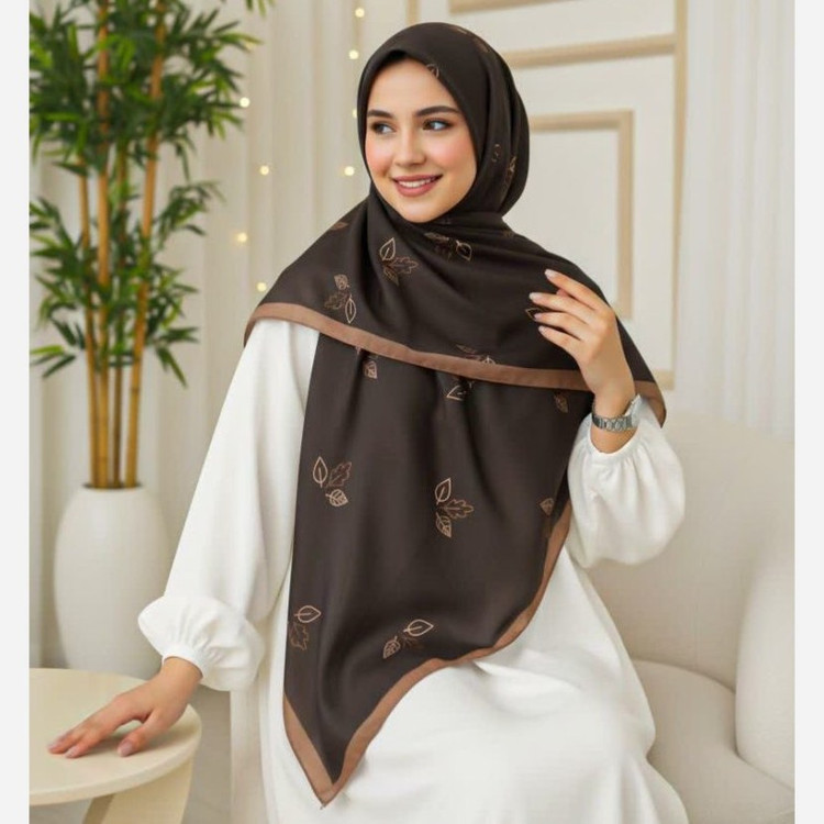 روسری نخی قواره 140 طرح 3 برگ