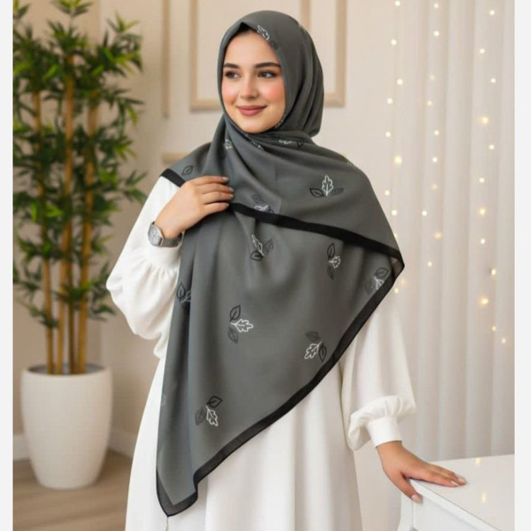 روسری نخی قواره 140 طرح 3 برگ