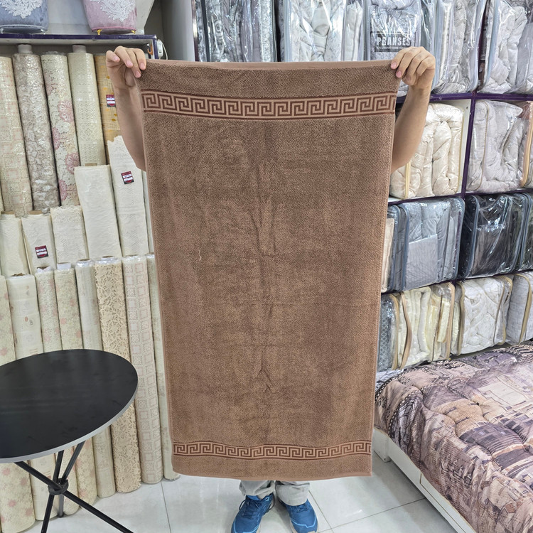 حوله استخری جنس دورونخ برند حریر طرح ورساچه