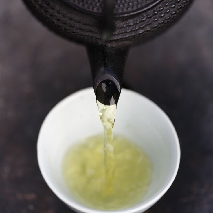 چای سبز لاهیجان اصل قلم بدون ساقه طبیعی محصول بهاره امساله (1000گرمی) فقط برگ