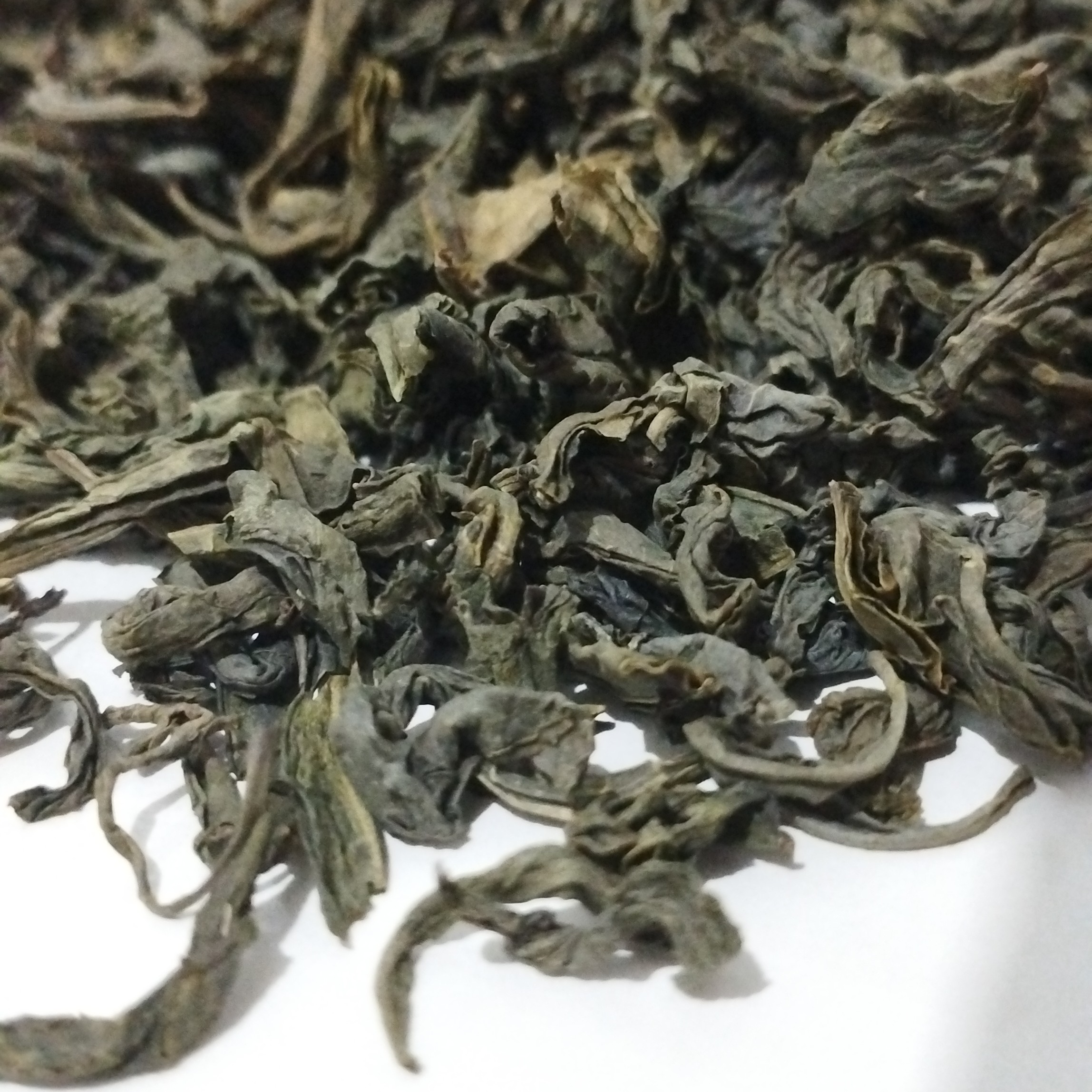 چای سبز لاهیجان اصل قلم بدون ساقه طبیعی محصول بهاره امساله (1000گرمی) فقط برگ