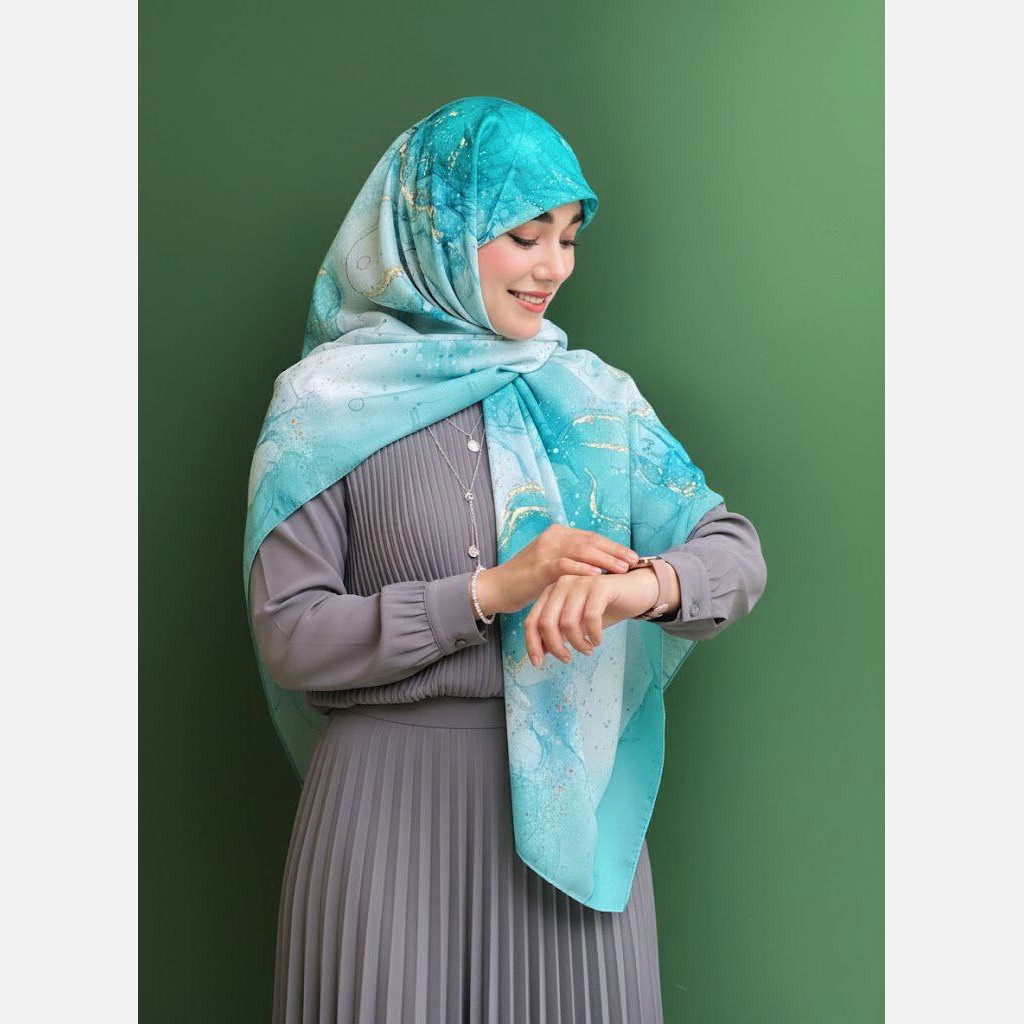 روسری نخی کاستوم طرح رزیتا قواره بزرگ