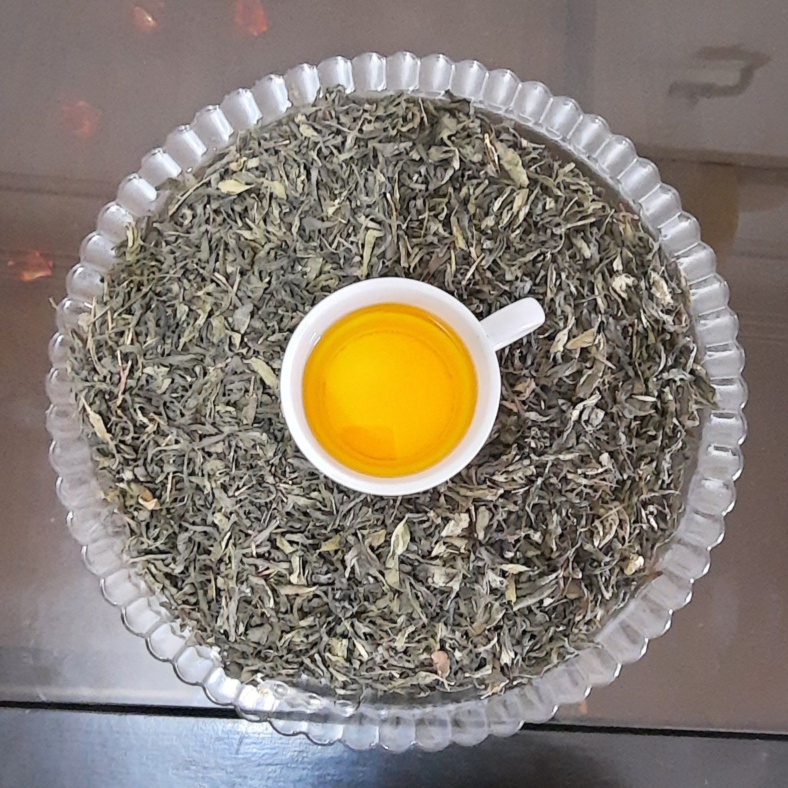 چای سبز بهاره لاهیجان بسیار خوش رنگ و با طعم عالی 1405(500 گرمی )