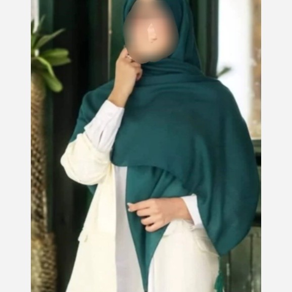 روسری نخی قواره بلند ساده دور دوخت منگوله دار (شامل هدیه)