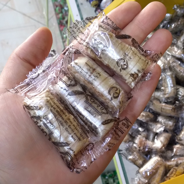 شکلات کانفت تازه (یک کیلو) کامفت