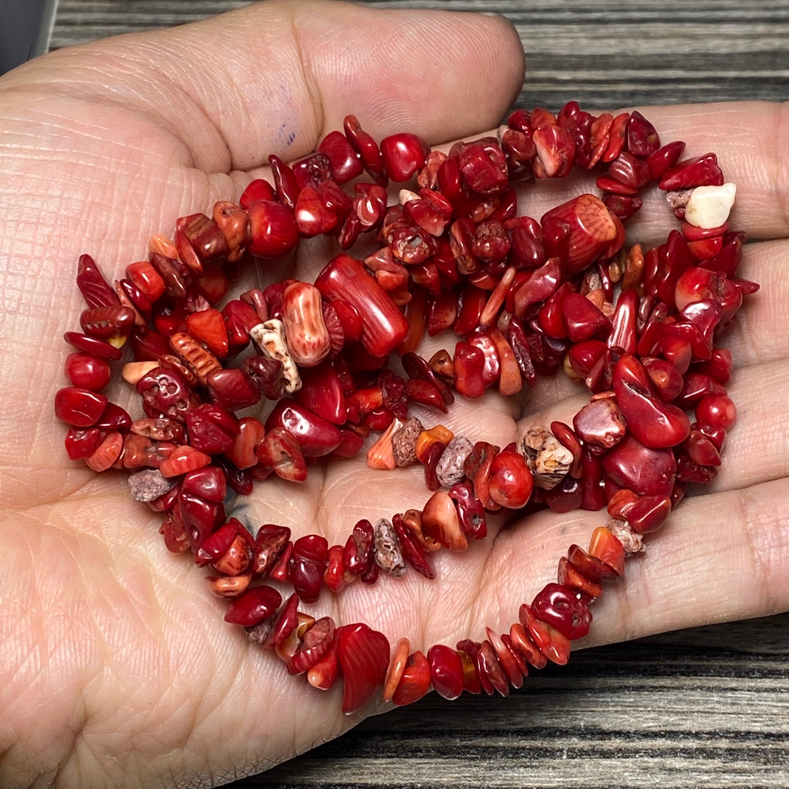 مهره سنگ مرجان چیپسی یا دفرمه صد در صد طبیعی